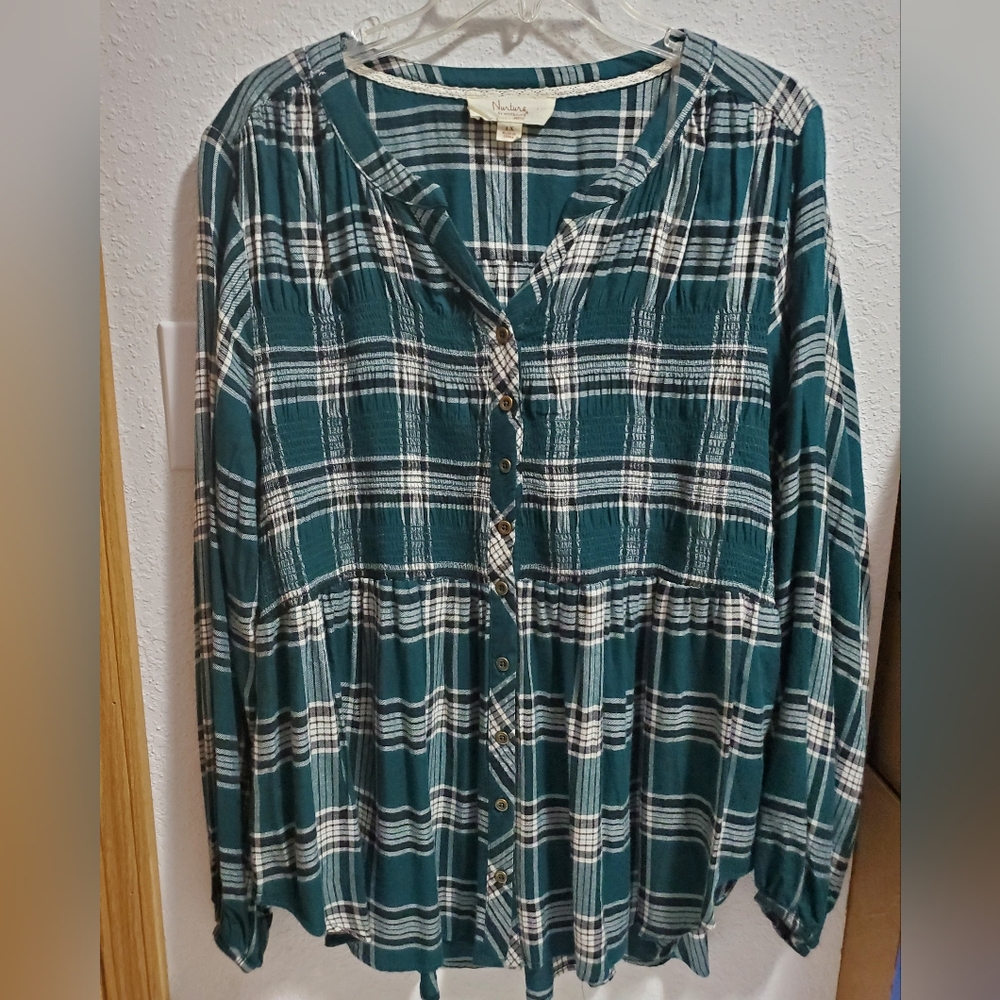 Nuture 1X Women's Plaid Top